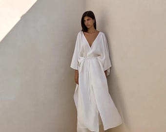 Satin Kimono Robe, Long Bridal Robe, Wedding Morning Robe, White Satin Robe for Bride, Bridesmaid Getting Ready Kimono