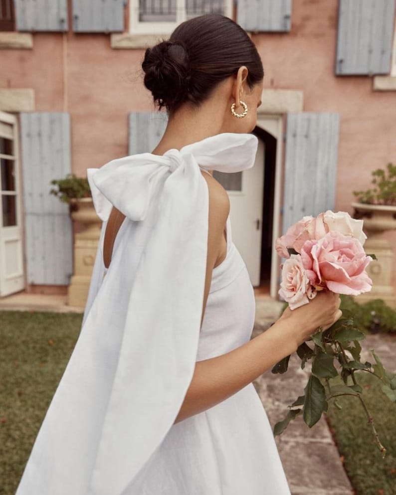 Mini robe de mariée en lin blanc pour mariage à la mairie