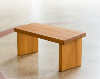 Meditation bench in 3 height variations for every body size