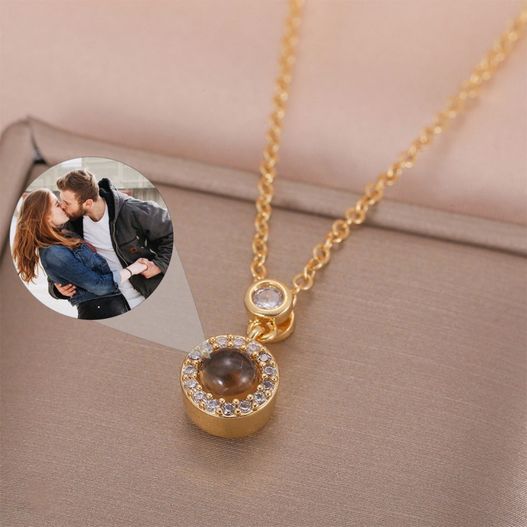 Photo Projection Necklace, Picture Inside Charm, Projecting Image