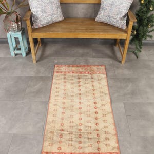 トルコ製ヴィンテージラグ 2.2x4.5フィート (66 x 138 cm)、赤茶色のパッチワークラグ