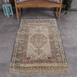 Alfombra turca de Anatolia, alfombra geométrica anudada a mano en beige y azul, 3,4 x 5,4, alfombra decorativa tradicional vintage para la entrada o la mesita de noche.