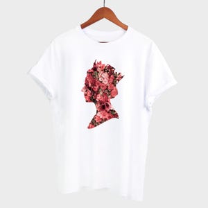 Queen Elizabeth Floral Silhouette T-Shirt: Royal Remembrance