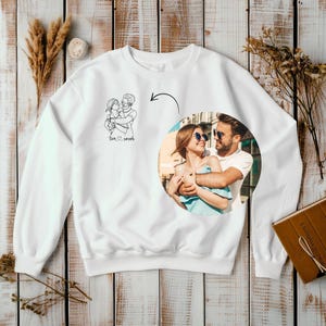 Sudadera con retrato fotográfico personalizado, estilo dibujado a mano.
