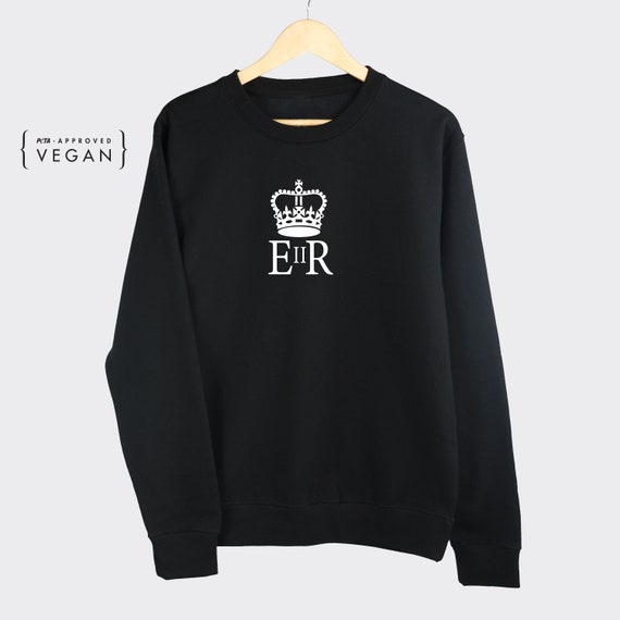 Queen s Crown Queen Elizabeth Sweatshirt Queen Elizabeth Print Shirt Queen of England Sweater Queen Elizabeth II Sweatshirt E II Shirt Etsy UK