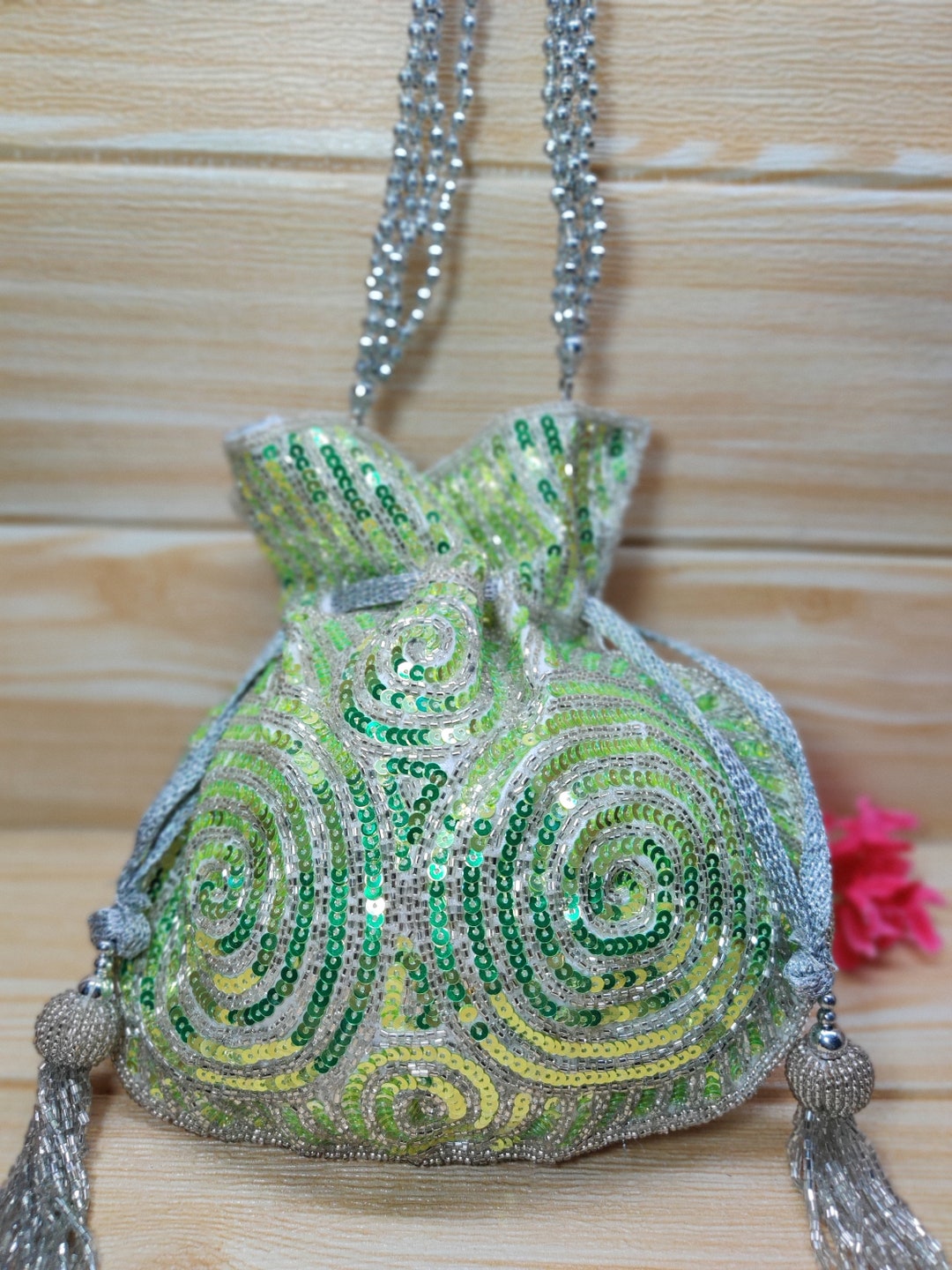 GULAAL ART Indiano Handmade Fiore Ricamato Colore Verde Cotone Potli Bag Pochette Borsa Della Borsa Del Sacchetto Del Coulisse Per, Verde
