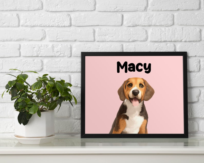 K&ouml;nnte beinhalten: Ein gerahmter Druck mit rosa Hintergrund, der eine Cartoon-Illustration eines Beagle-Hundes mit dem Namen "Macy" in schwarzem Text zeigt.