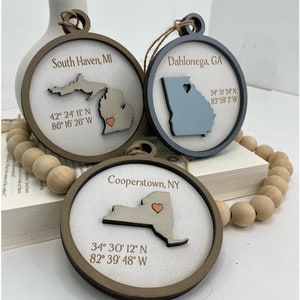 Personalized City State Ornament, Custom City Gift Tag, City Keepsake Ornament, City Map Ornament, Housewarming Gift, Pick your City State