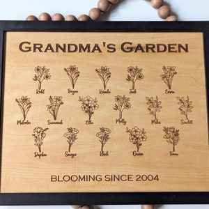 Engraved Birthmonth Flower Sign - Grandma&#39;s Garden Sign