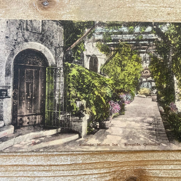 Mission Inn,  Riverside, California, Unused, Vintage Postcard