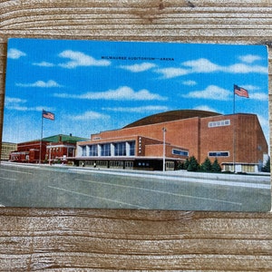 Milwaukee Auditorium, Arena, Kropp Co, Linen, Unused, Vintage Postcard