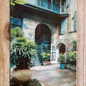 Carte postale souvenir vintage Brulatour Courtyard, La Nouvelle-Orléans, Louisiane, inutilisée
