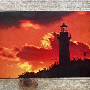 Outer Banks of North Carolina, silhouettes matinales du phare du cap Hatteras, carte postale souvenir vintage inutilisée