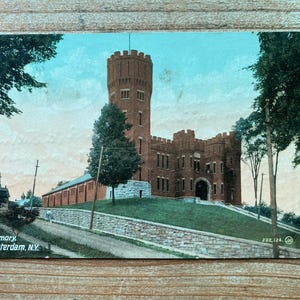 The Armory, Amsterdam, New York, 1910, Timbre oblitéré, carte postale souvenir ancienne