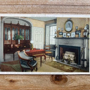 Le salon ou le salon, maison ancienne de Longfellows, Portland, Maine, usagée, carte postale souvenir antique