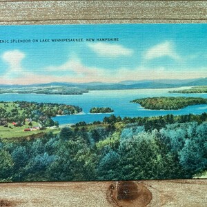 Splendeur pittoresque sur le lac Winnipesaukee, New Hampshire, 1940, ancienne carte postale souvenir