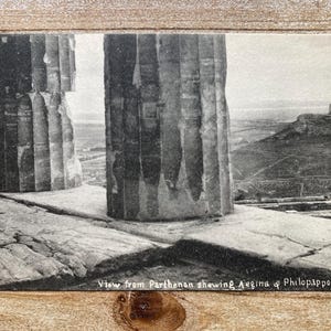 Vue du Parthénon montrant Égine de la montagne Philopappos, Athènes, Grèce, ancienne carte postale souvenir