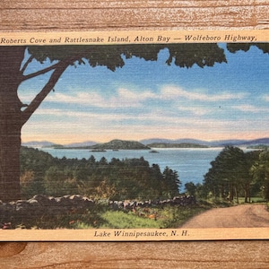 Roberts Cove, Rattlesnake Island, Alton Bay, Wolfeboro Highway, Lake Winnipesaukee, New Hampshire, 1953, Annulée, Carte postale souvenir vintage