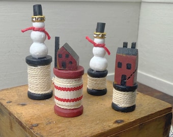 1:12 minature, dollhouse snowman and small houses on wooden spools