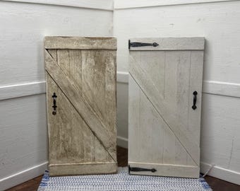 1:12 miniature dollhouse primitive handmade wooden barn doors