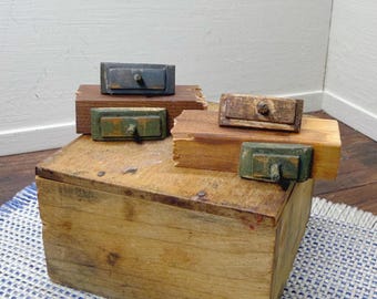 1:12 minature dollhouse, handmade wooden primitive shaker pegs as is