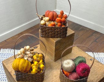 1:12 miniature dollhouse primitive baskets