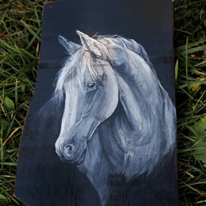 Peinture de cheval sur bois asimétrique recyclé, portrait d’équidé réaliste, peinture de cheval blanc