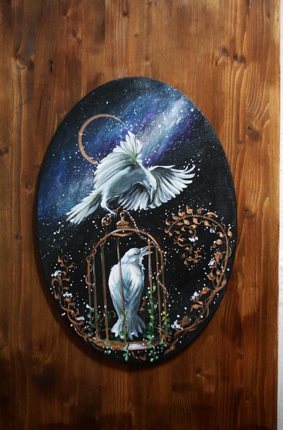 絵画　月 幻想的なカラスのカップルのアクリル画：楕円形のキャンバスに描かれた