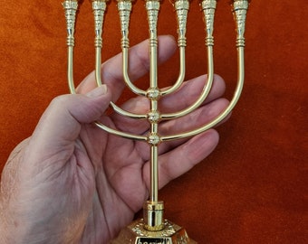 Menorah De Voyage Pliable En Métal Martelé - Hanoukka Portable Et élégante - Argent Et Multicolore
