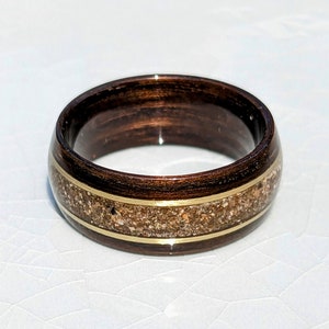 The Viking - Steamed oak, Bamburgh sand, brass wire inlay, handmade ring. UK size R 1/2 US size 8 3/4