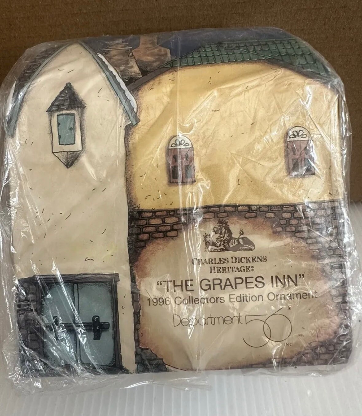 Dept 56 Charles Dickens “The Grapes Inn” heritage Village Series