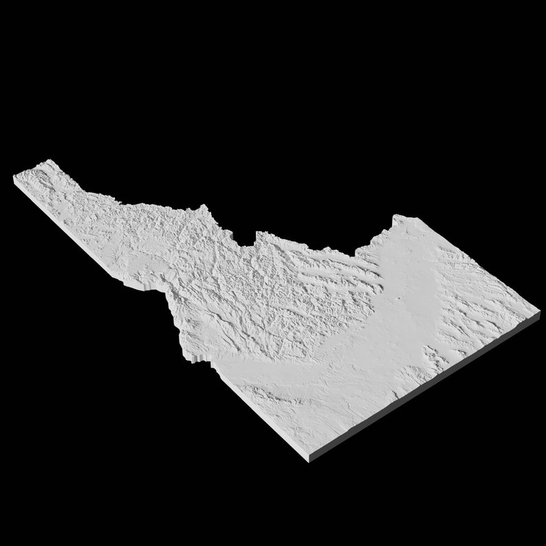 Puede incluir: Una representaci&oacute;n 3D de una regi&oacute;n monta&ntilde;osa, con un esquema de color gris claro. El terreno se representa de forma detallada y realista, mostrando los picos, valles y crestas del paisaje.