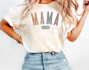 Personalized Mom T-shirt with name, gift for new mom, birthday gift for expectant mother, new mom shirt, Christmas gift for mom
