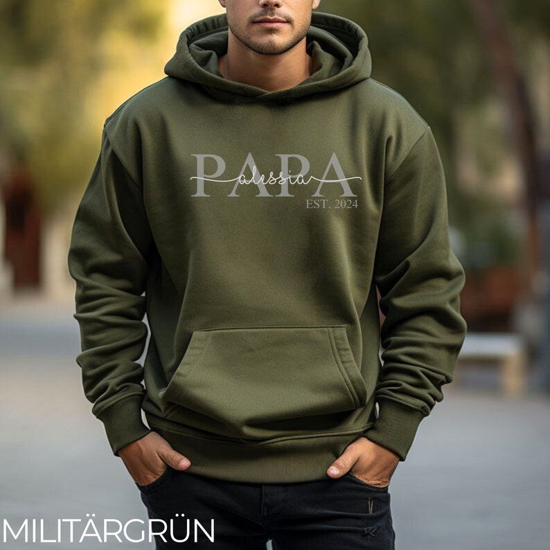 Hoodie personalisiert mit Namen und Jahr, Geburtstagsgeschenk für Papa, Papa Hoodie minimalistisch personalisiert, Geschenkidee für Papa Bild 1