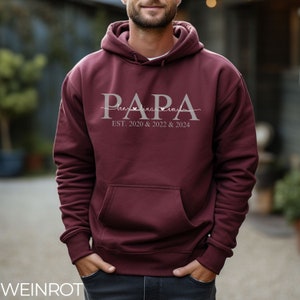 Hoodie personalisiert mit Namen und Jahr, Geburtstagsgeschenk für Papa, Papa Hoodie minimalistisch personalisiert, Geschenkidee für Papa Bild 4