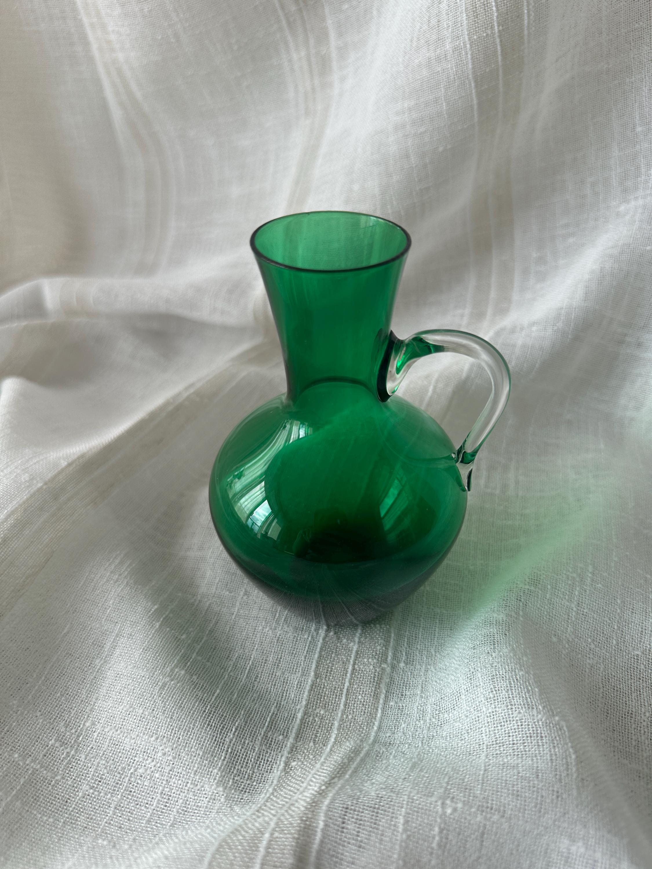 ヴィンテージ グリーン 手吹きガラス花瓶 - Etsy 日本