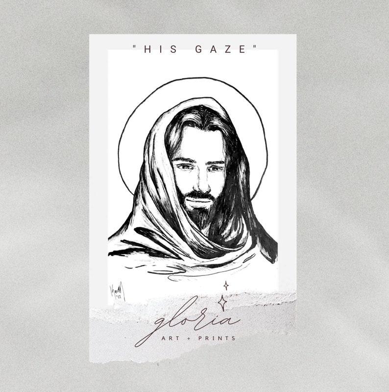 K&ouml;nnte beinhalten: Schwarz-wei&szlig;-Zeichnung eines Mannes mit Bart und langem Haar, der eine Robe tr&auml;gt. Der Mann blickt direkt auf den Betrachter. Der Text "HIS GAZE" befindet sich &uuml;ber dem Bild. Der Text "gloria ART + PRINTS" befindet sich unter dem Bild.
