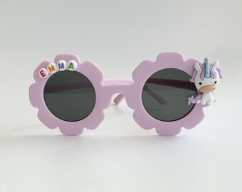Personalisierte Einhorn-Sonnenbrille für Mädchen. Einhorn-Geschenk. Einhorn-Geburtstagsgeschenk für Mädchen. Einhorn-Geburtstag. Sonnenbrille mit Namen. Einhorn-Thema