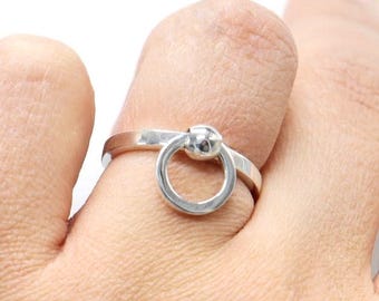 Handgemaakte sterlingzilveren O-ringring • Minimalistische statement-sieraden