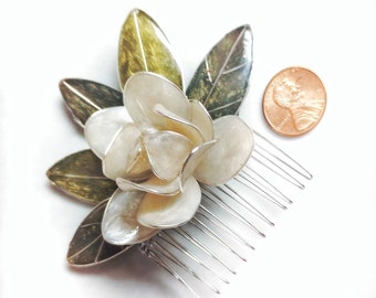 Gardenia Hair Comb, Floral Hairpin, Resin Flower Hair Accessory