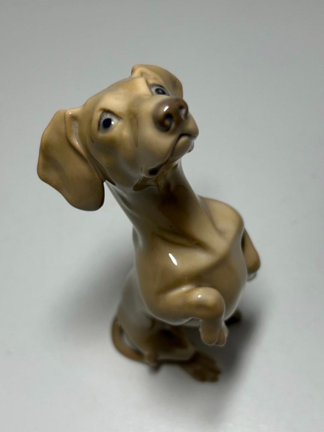 BG Bing & Grondahl Denmark Porcelain Figurine Begging Dachshund Dog ...