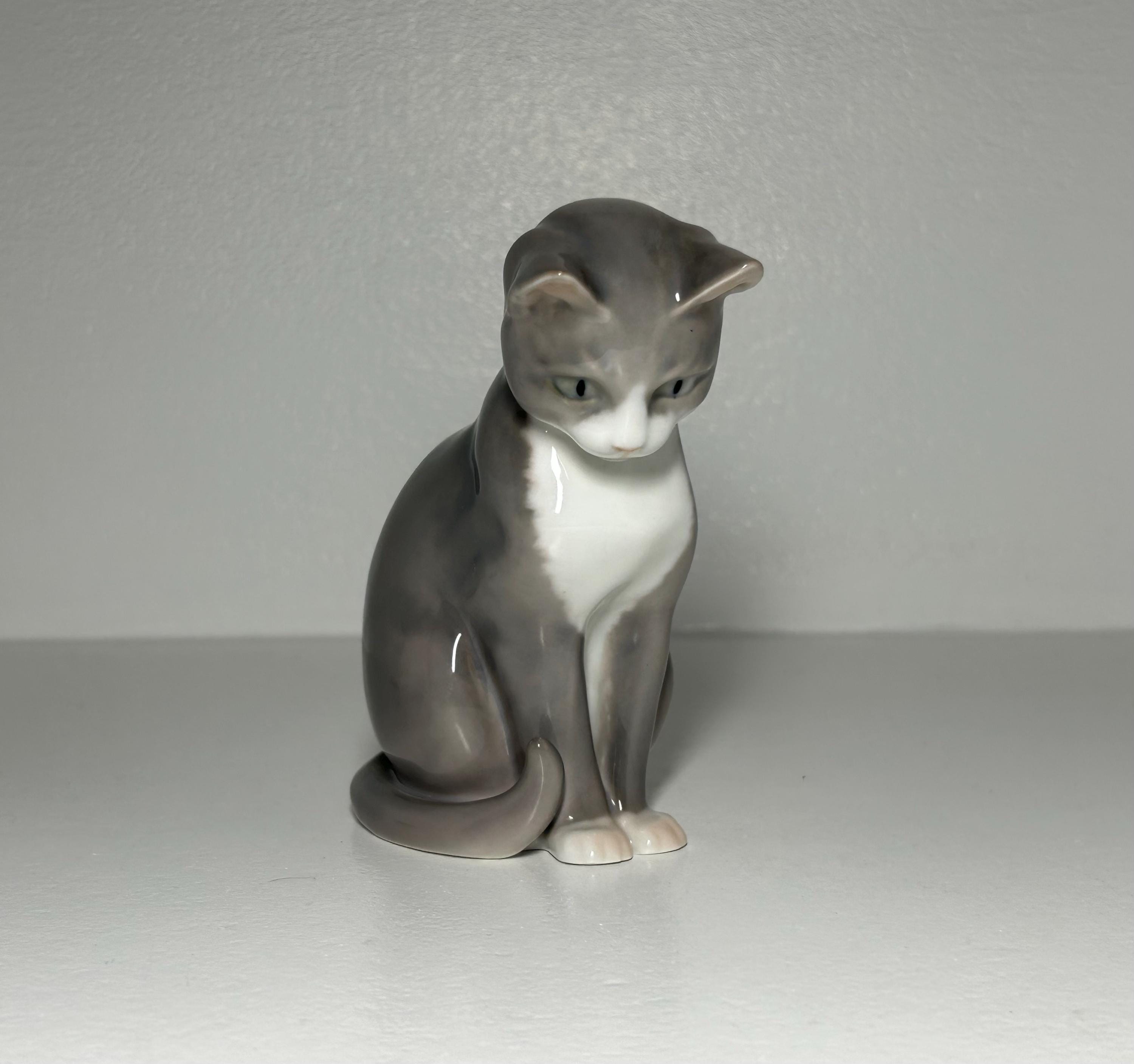 B&g Danish Porcelain Cat Figurines - Etsy