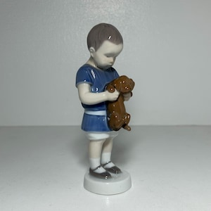 BG Bing & Grondahl Dinamarca Estatueta Menino com Cachorro #1747