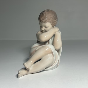 Estatueta Royal Copenhagen Dinamarca ROYAL COPENHAGEN Rosenbud No. 3009 Primeira classificação