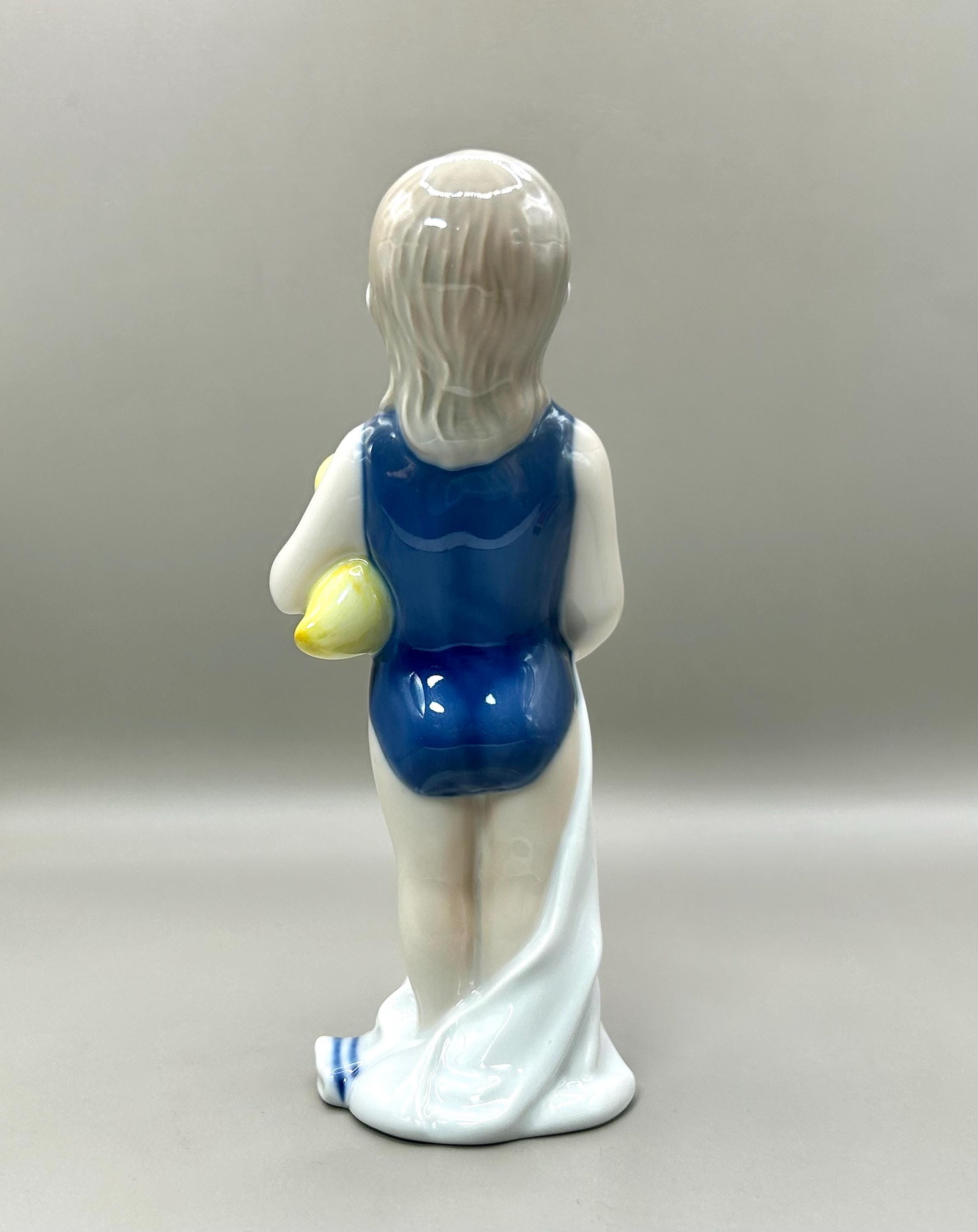 ロイヤルコペンハーゲンのフィギュア：エルセの少女とアヒル