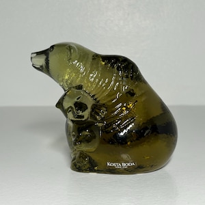 Kosta Boda Sweden Svenskt Glas Glass Art Bear with baby bears  Figurine by Paul Hoff for WWF Signed