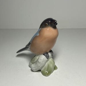 RC Royal Copenhagen Porcelain Figurine # #438 Royal Copenhagen Bullfinch Bird Figurine by Niels Nielsen
