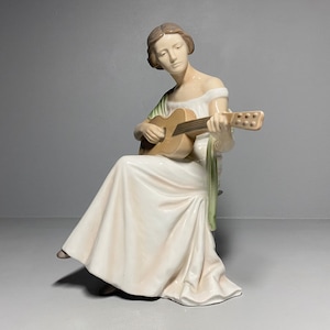BG Bing & Grøndahl Denmark 1960s large figurine Women with Guitar 10&quot; #1684