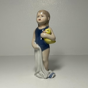 Rare Royal Copenhagen Denmark Figurine Else Girl in bathing suit with toy duck Second sorting  #678