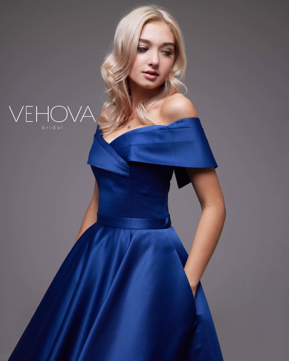 Blue short wedding dress discount